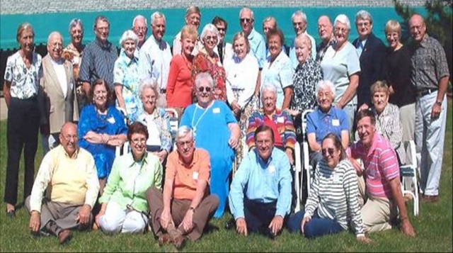 Front Row (Left to Right) - Lou Gabbard, Donna Gabbard, Jim Thompson, Gregg Richardson, Pat Koonts, John Koonts
Second Row from Botton (Left to Right) - Frana Howell, Arlene Akerman, Marolyn Holloway, Shirley Richardson, Mage Price, Harriett Blackmore
T